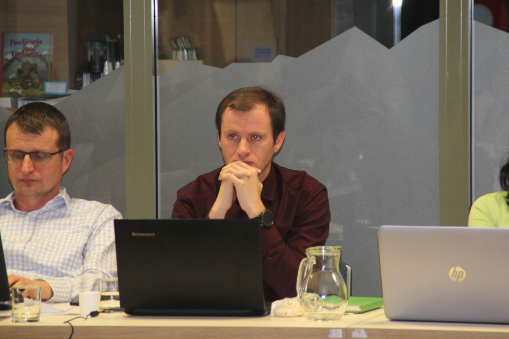 uo_pzs_9_seja_foto_matej_ogorevc__6_ uo_pzs_9_seja_foto_matej_ogorevc__6_